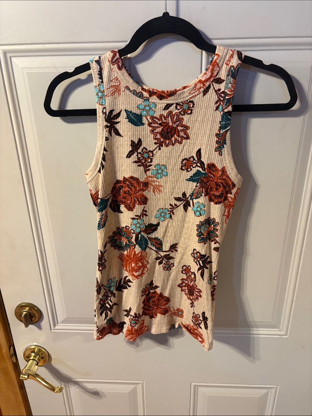 Maurice’s Tank Top With Flowers Size Medium